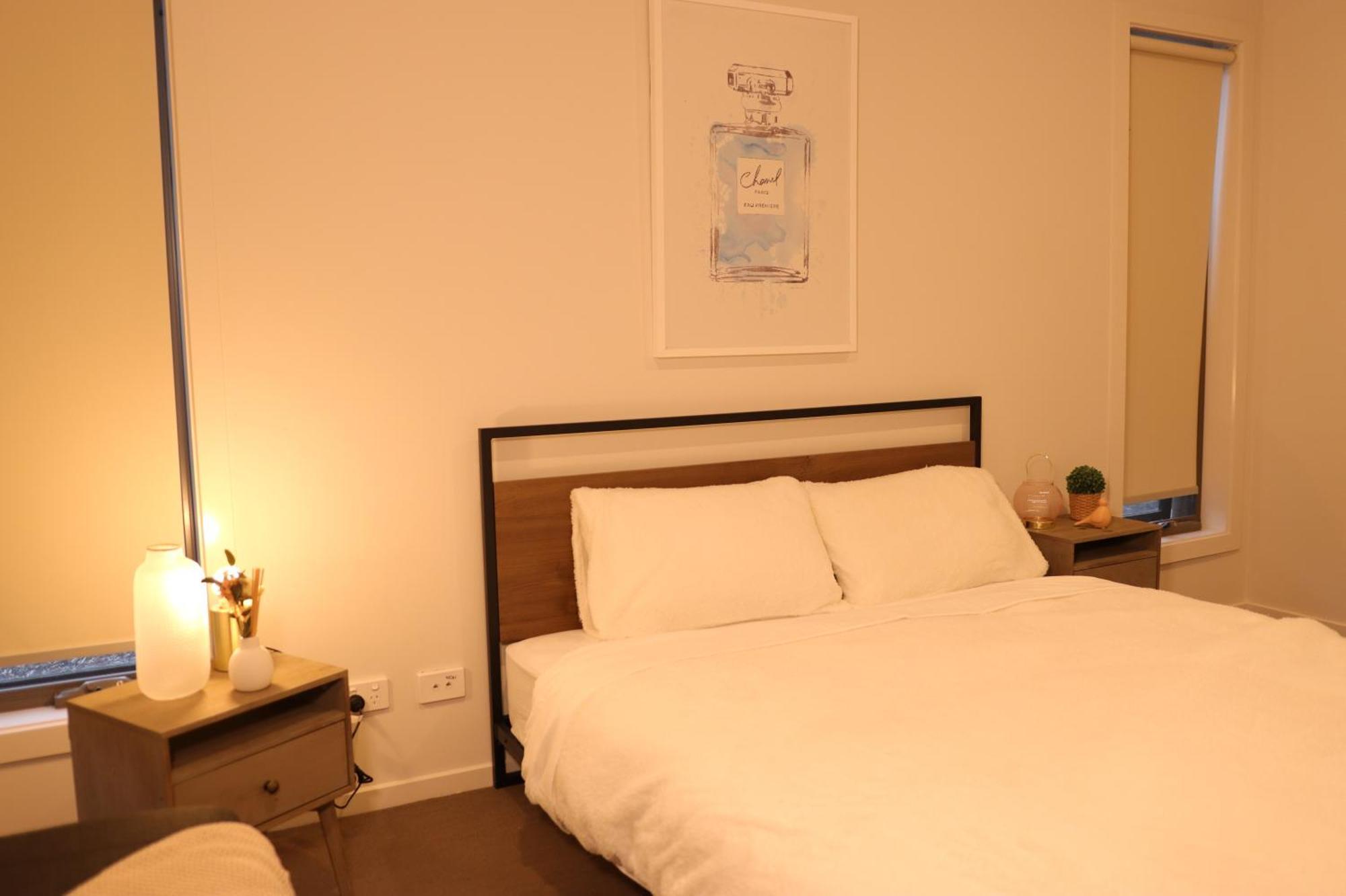 Melbourne Holiday House For 15 Peoples In Sanctuary Lake ポイント・クック エクステリア 写真