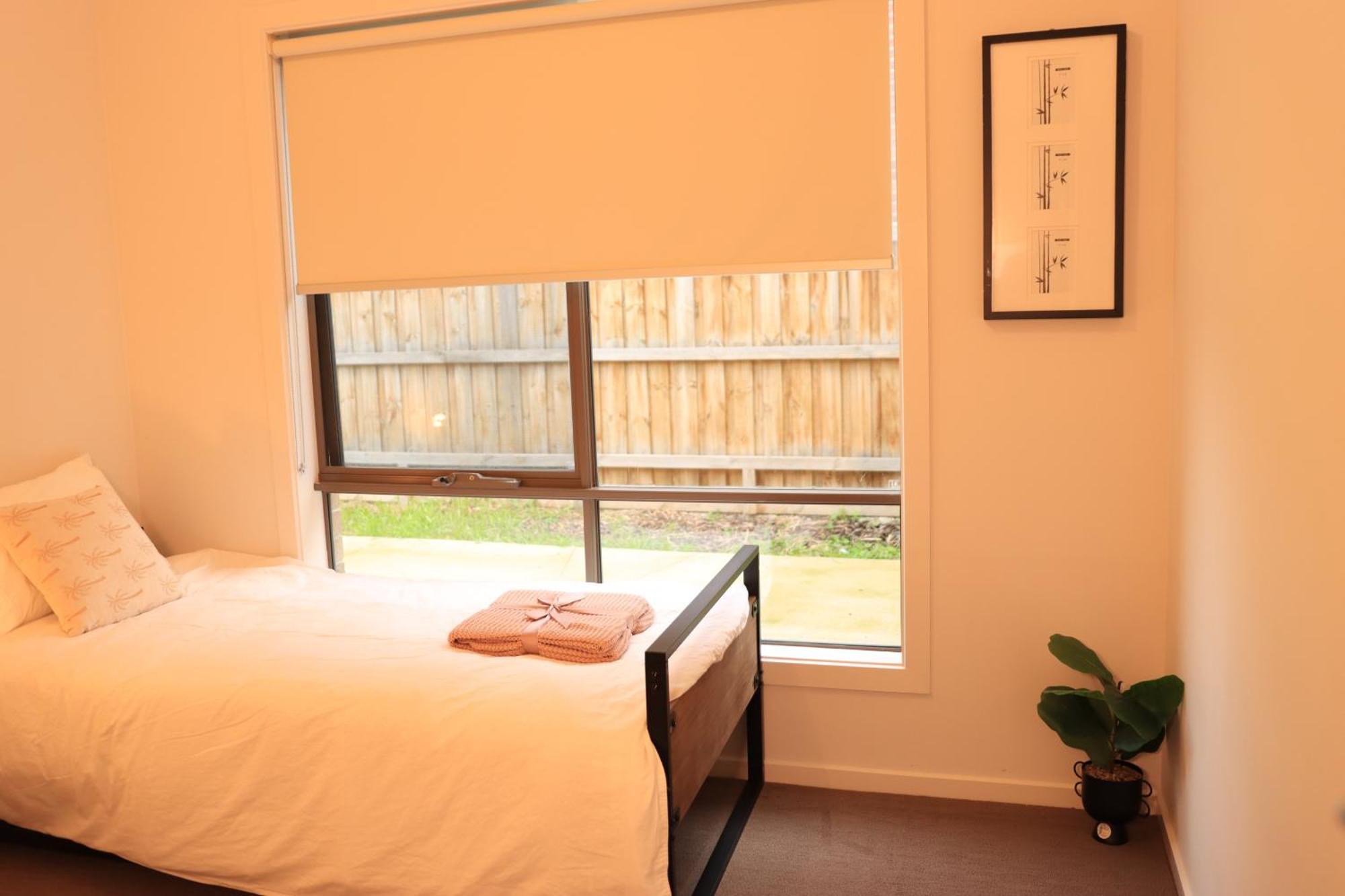 Melbourne Holiday House For 15 Peoples In Sanctuary Lake ポイント・クック エクステリア 写真