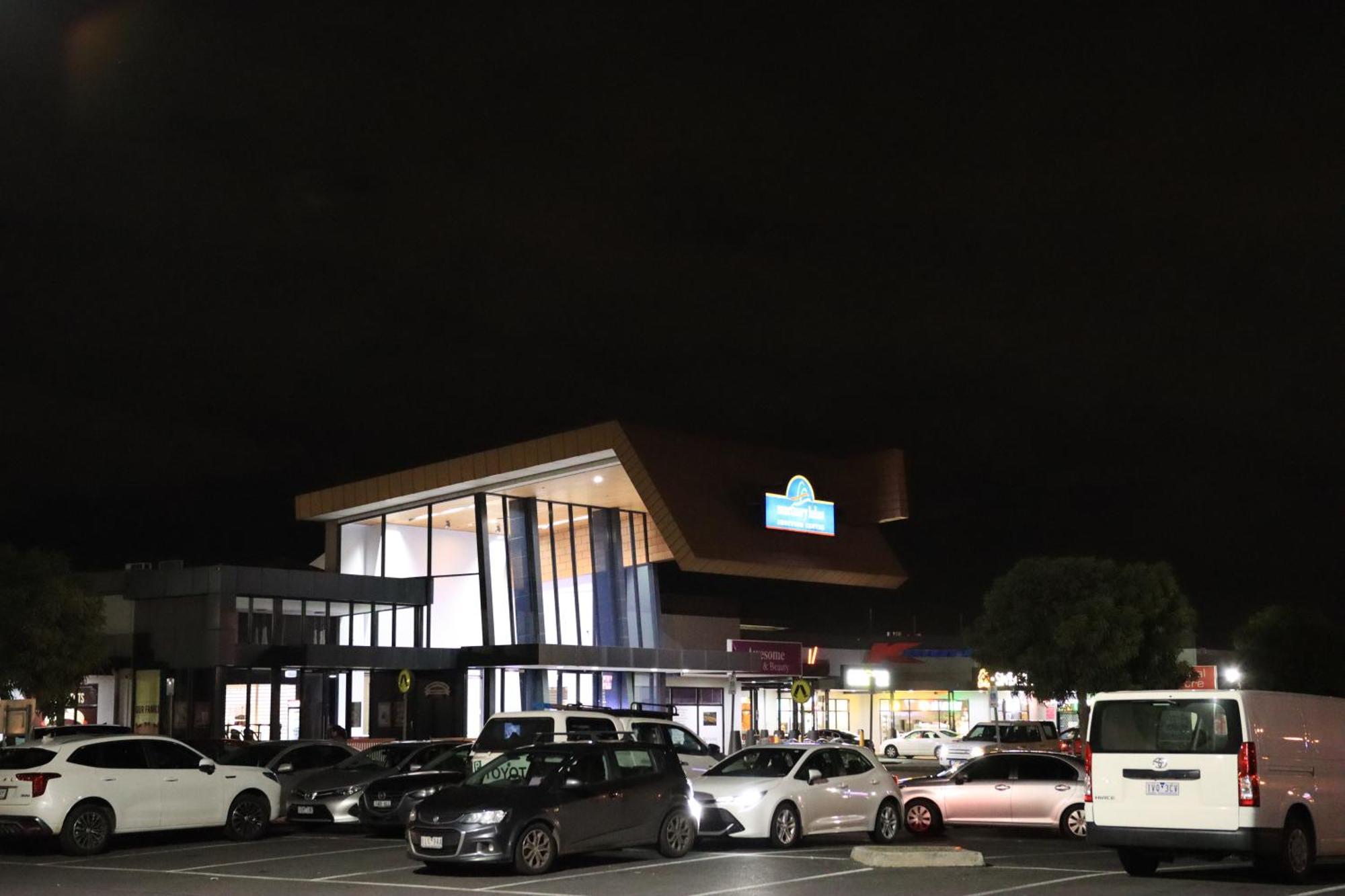 Melbourne Holiday House For 15 Peoples In Sanctuary Lake ポイント・クック エクステリア 写真