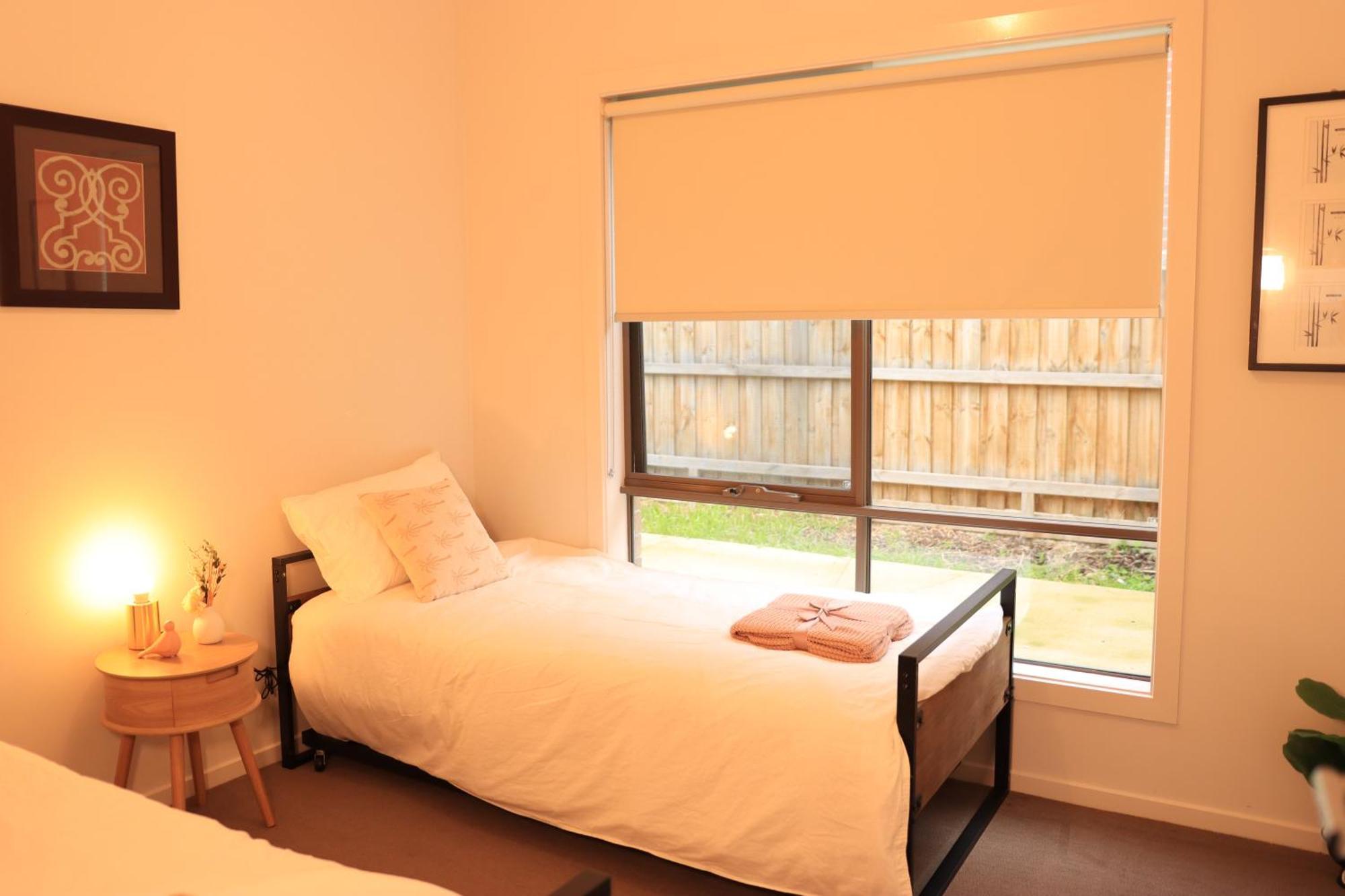 Melbourne Holiday House For 15 Peoples In Sanctuary Lake ポイント・クック エクステリア 写真