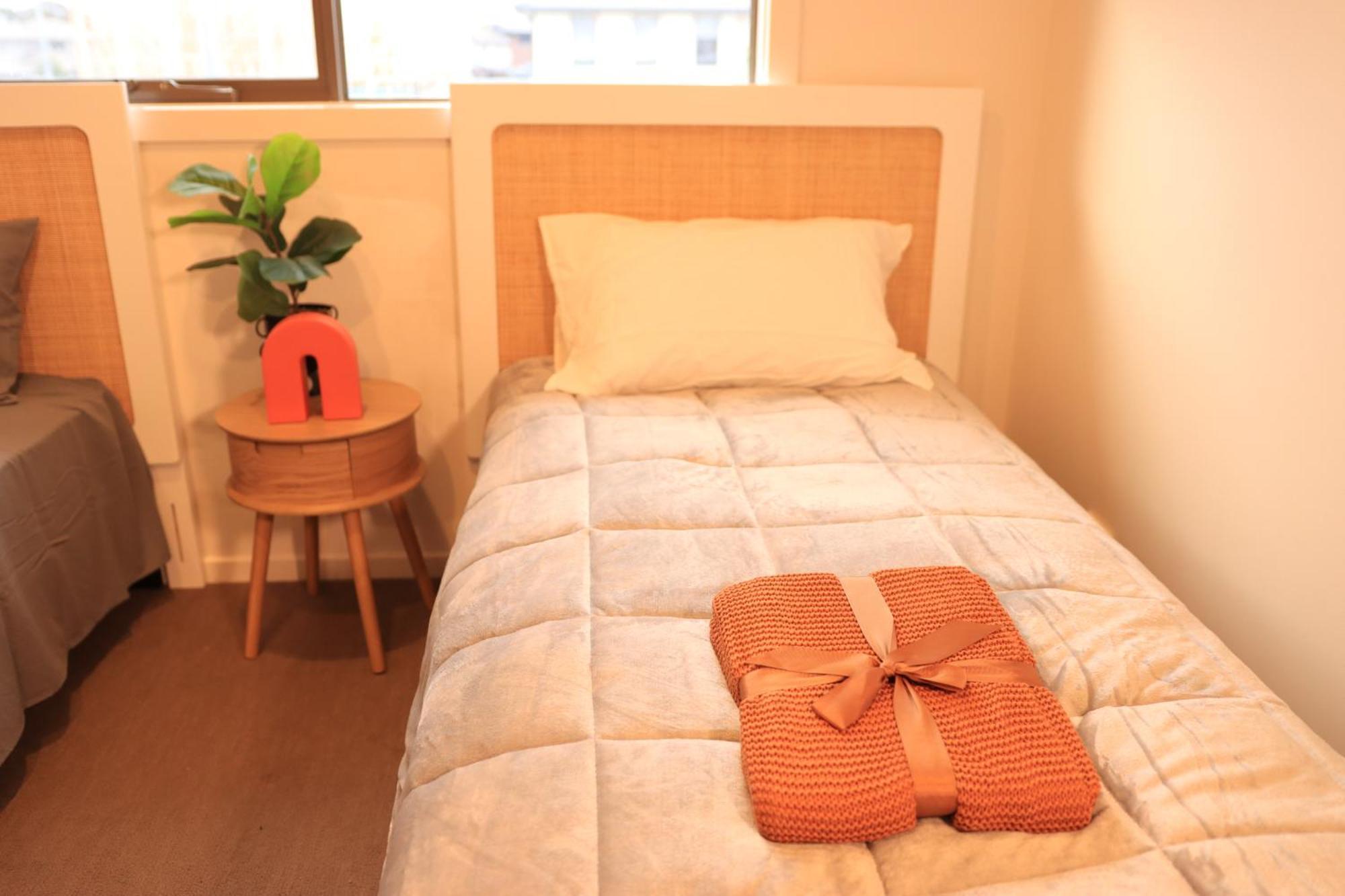 Melbourne Holiday House For 15 Peoples In Sanctuary Lake ポイント・クック エクステリア 写真