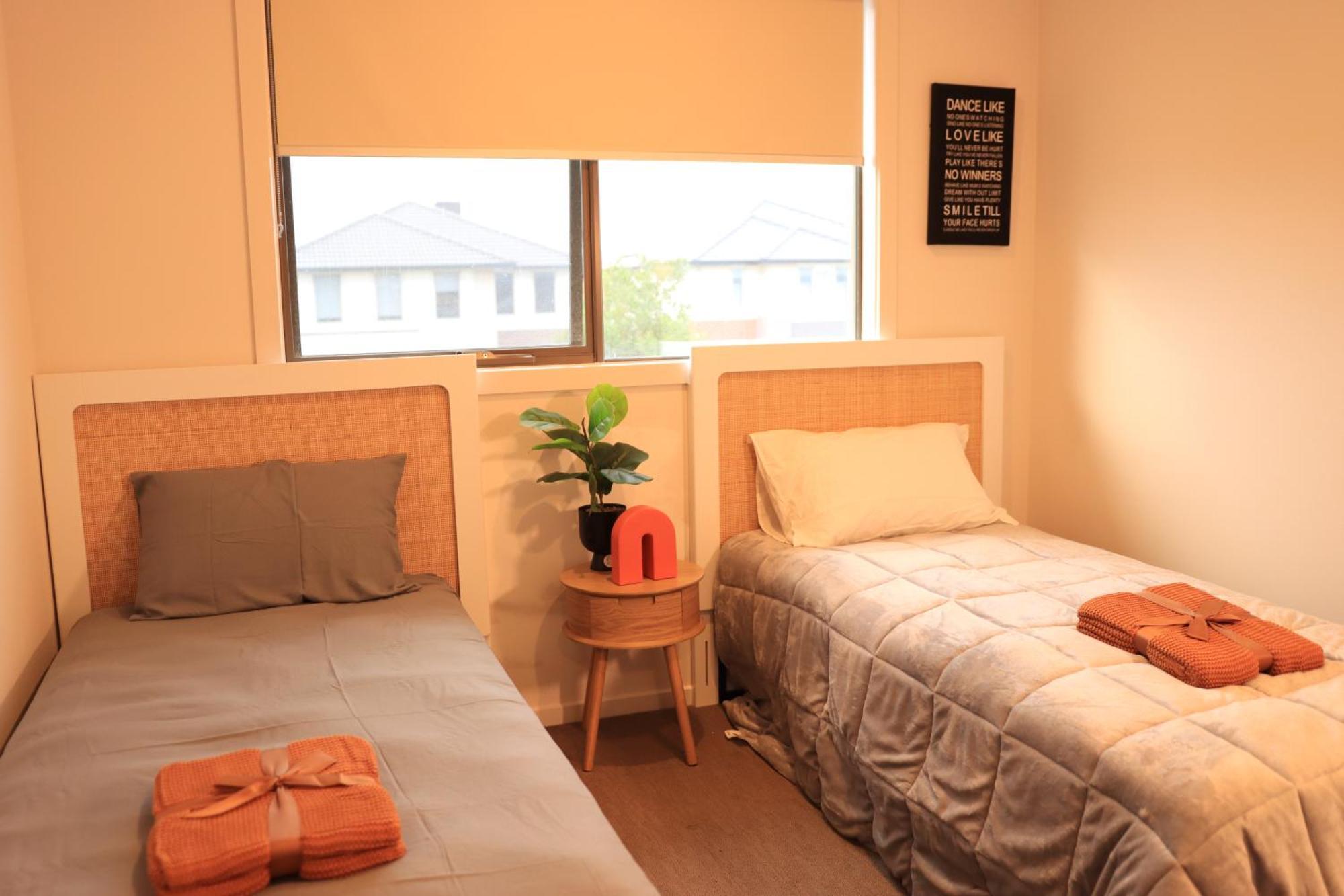 Melbourne Holiday House For 15 Peoples In Sanctuary Lake ポイント・クック エクステリア 写真