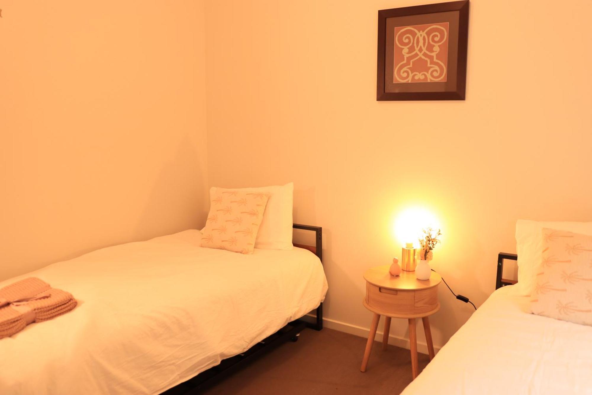 Melbourne Holiday House For 15 Peoples In Sanctuary Lake ポイント・クック エクステリア 写真