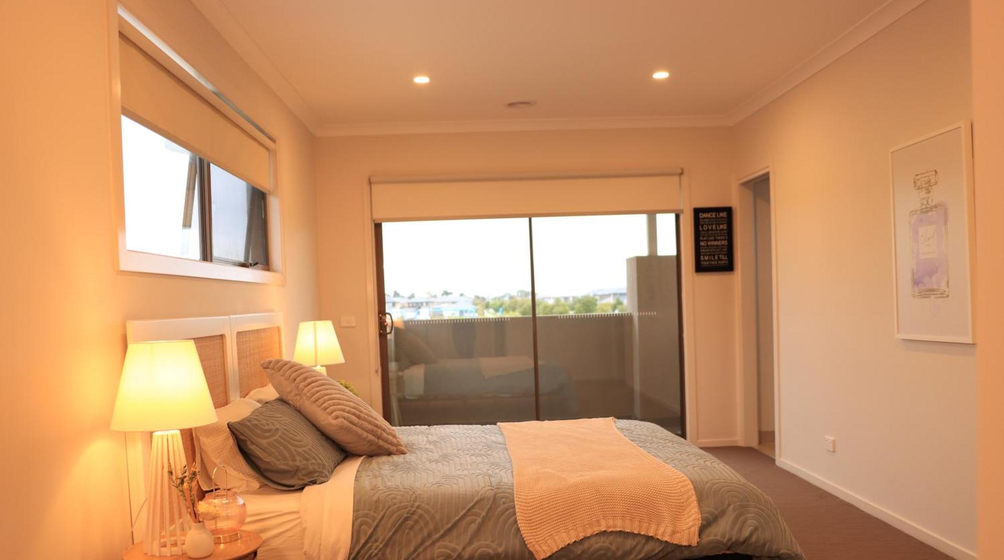 Melbourne Holiday House For 15 Peoples In Sanctuary Lake ポイント・クック エクステリア 写真